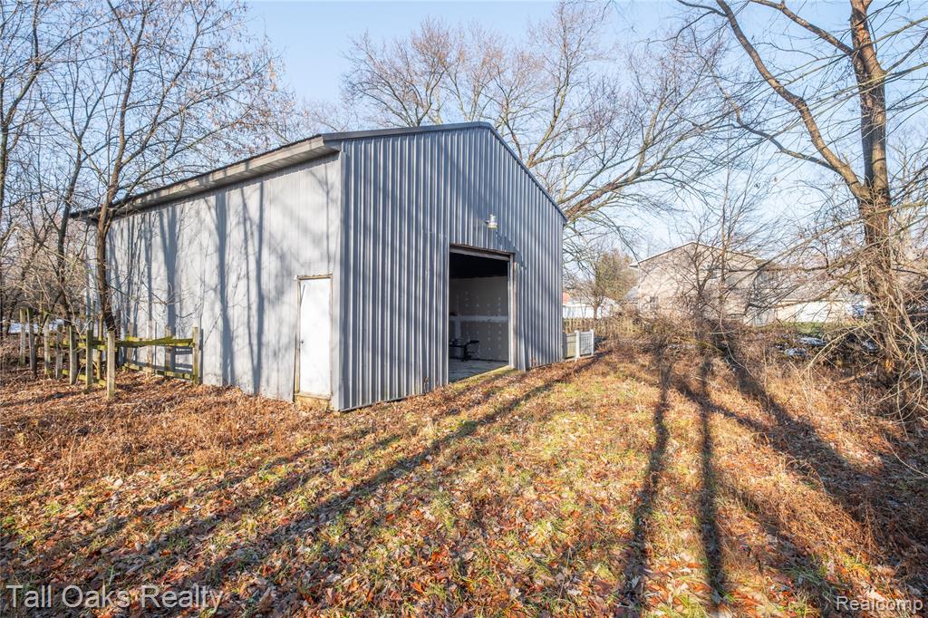6054 E Pierson Road, Flint, MI 48506 — Photo 9