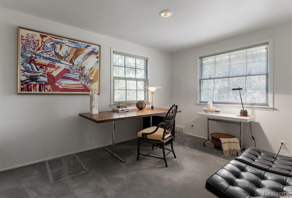 8941 Nadine Avenue, Huntington Woods, MI — Photo 16