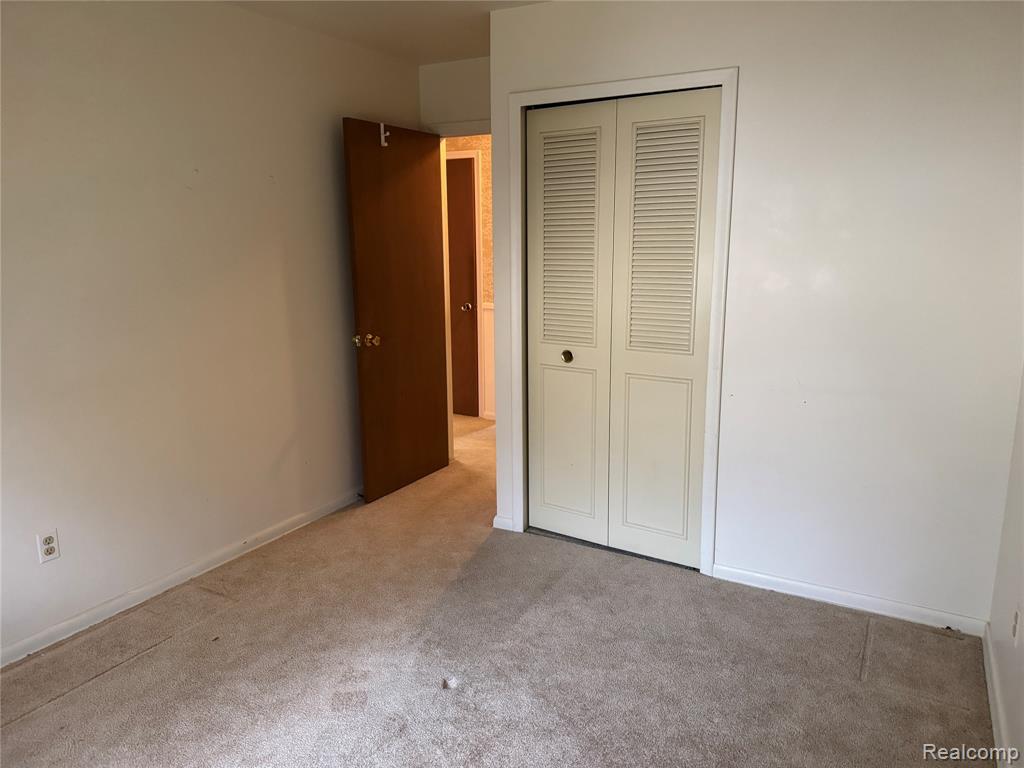 5374 Torrey Road, Flint, MI 48507 — Photo 16