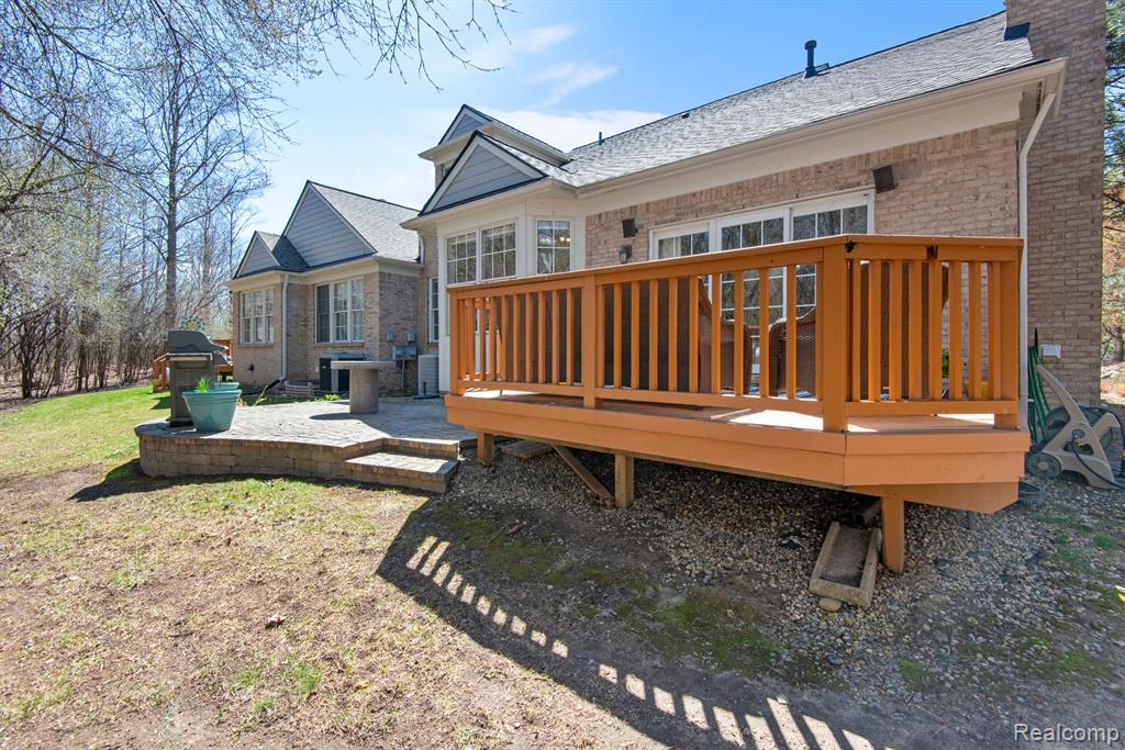 16420 Cypress, Northville, MI 48168 — Photo 40