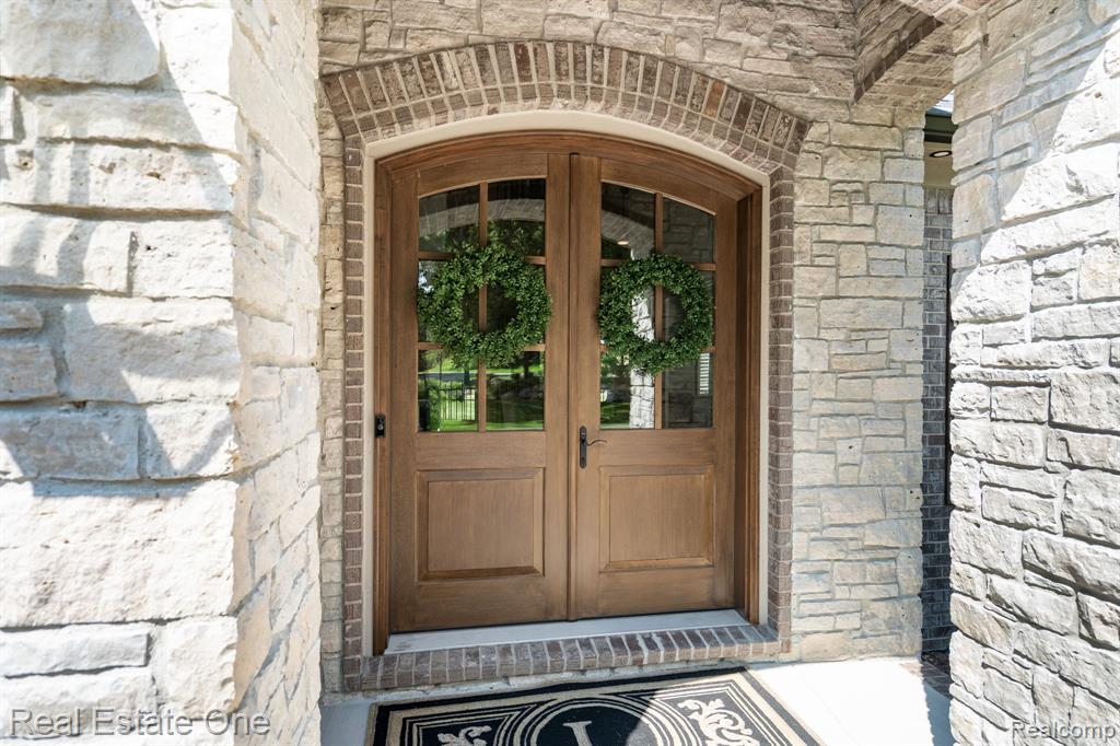 5525 Avington Parkway, Clarkston, MI 48348 — Photo 66