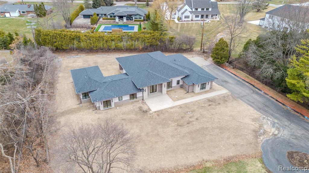 7400 Melody Lane, Bloomfield Hills, MI 48301 — Photo 44