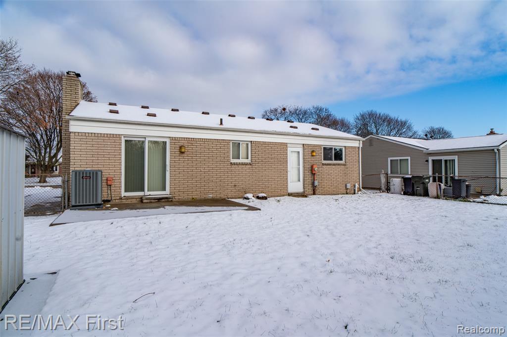 41498 Harvard Drive, Sterling Heights, MI 48313 — Photo 6