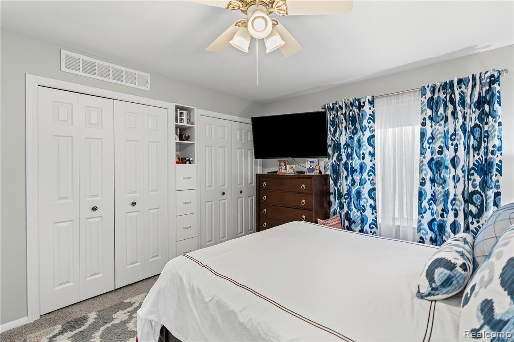 6048 Pine Cone Drive, Grand Blanc, MI 48439 — Photo 14