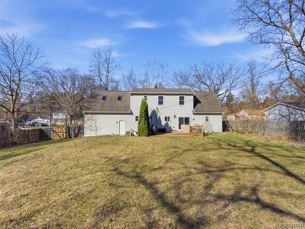 7640 Clintonville Road, Clarkston, MI 48348 — Photo 25