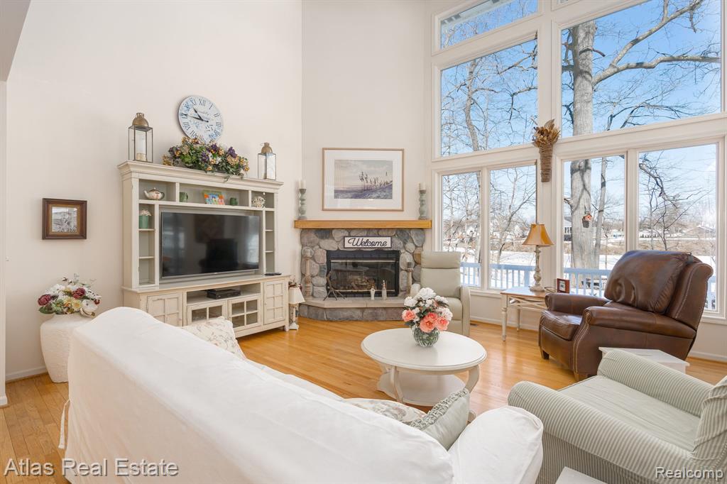 10235 Park Drive, Goodrich Vlg, MI — Photo 13