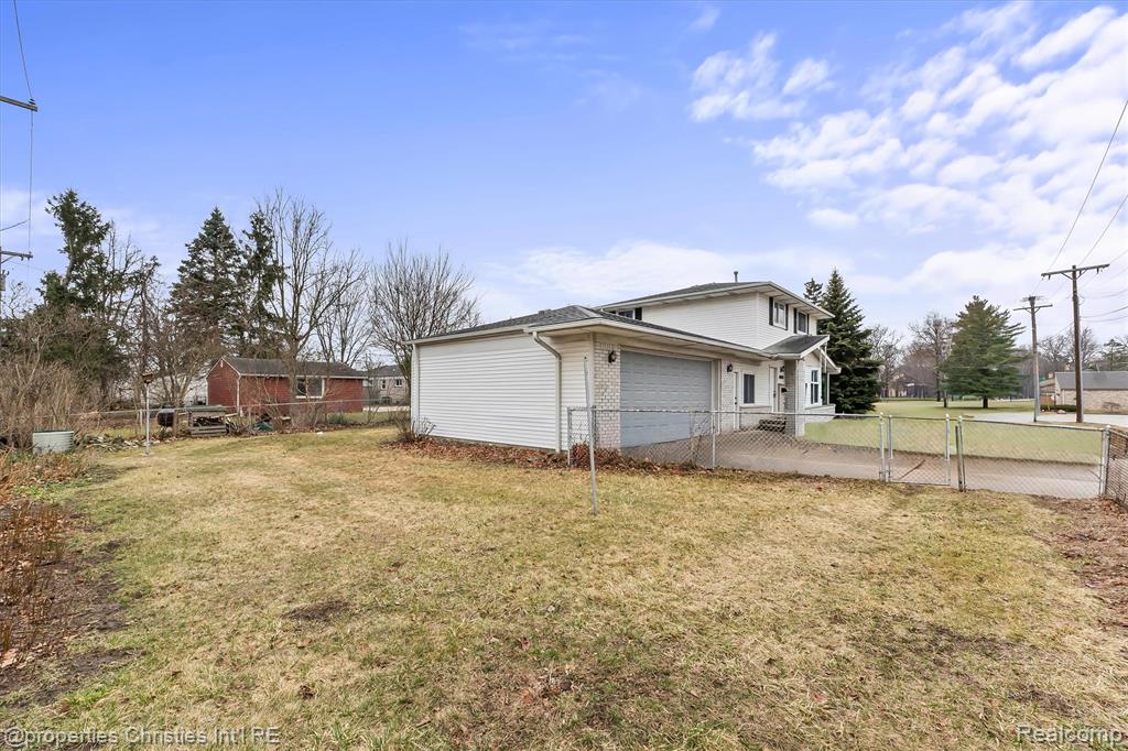 33355 Slocum Drive, Farmington, MI 48336 — Photo 28