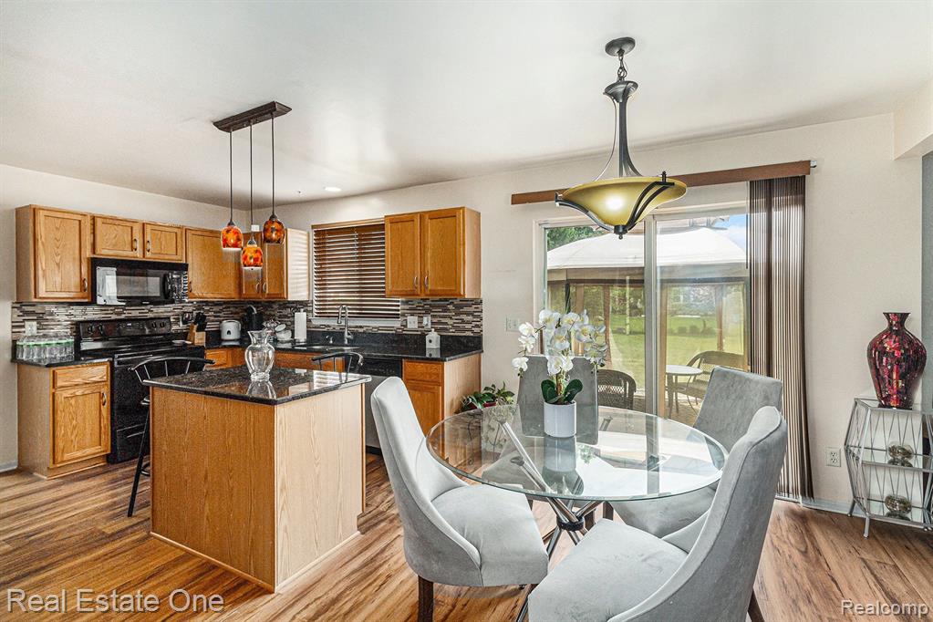 7806 PAINT CREEK Drive, Ypsilanti, MI 48197 — Photo 9