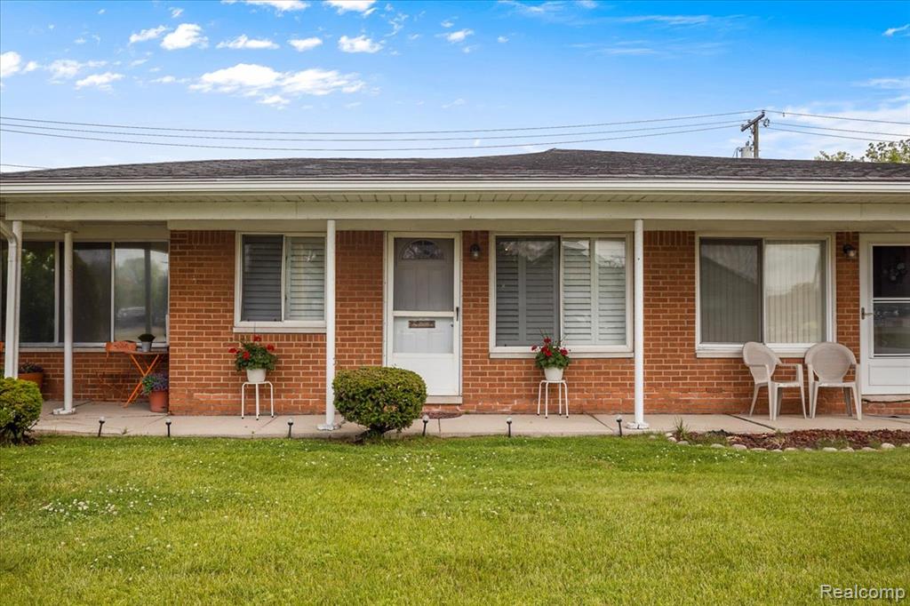 224 S SE Kenbrook Street, Grand Rapids, MI, 49548