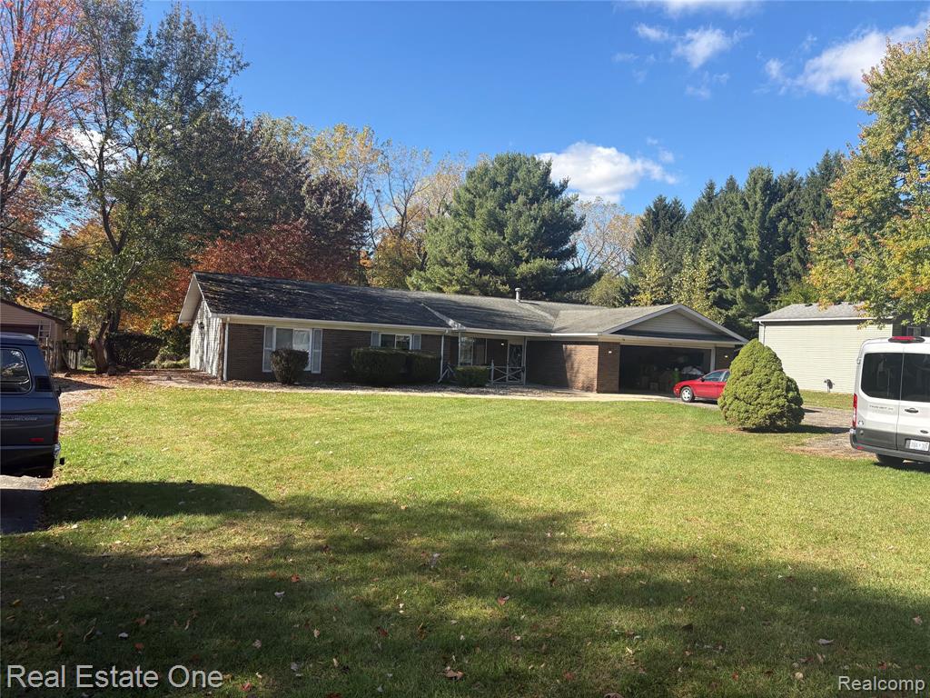 5142 Berneda Drive, Flint, MI 48506 — front exterior