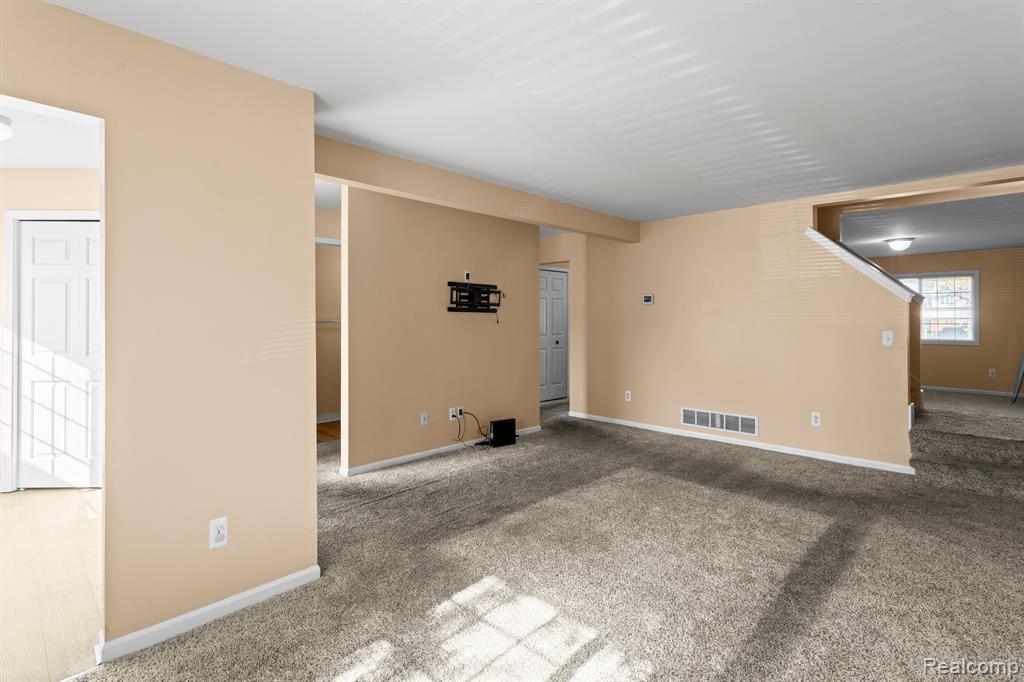 16251 TERRACE VILLAGE Drive, Taylor, MI 48180 — Photo 10