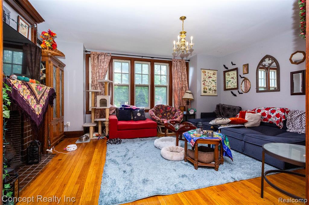 440 E FERRY Street, Detroit, MI 48202 — Photo 8