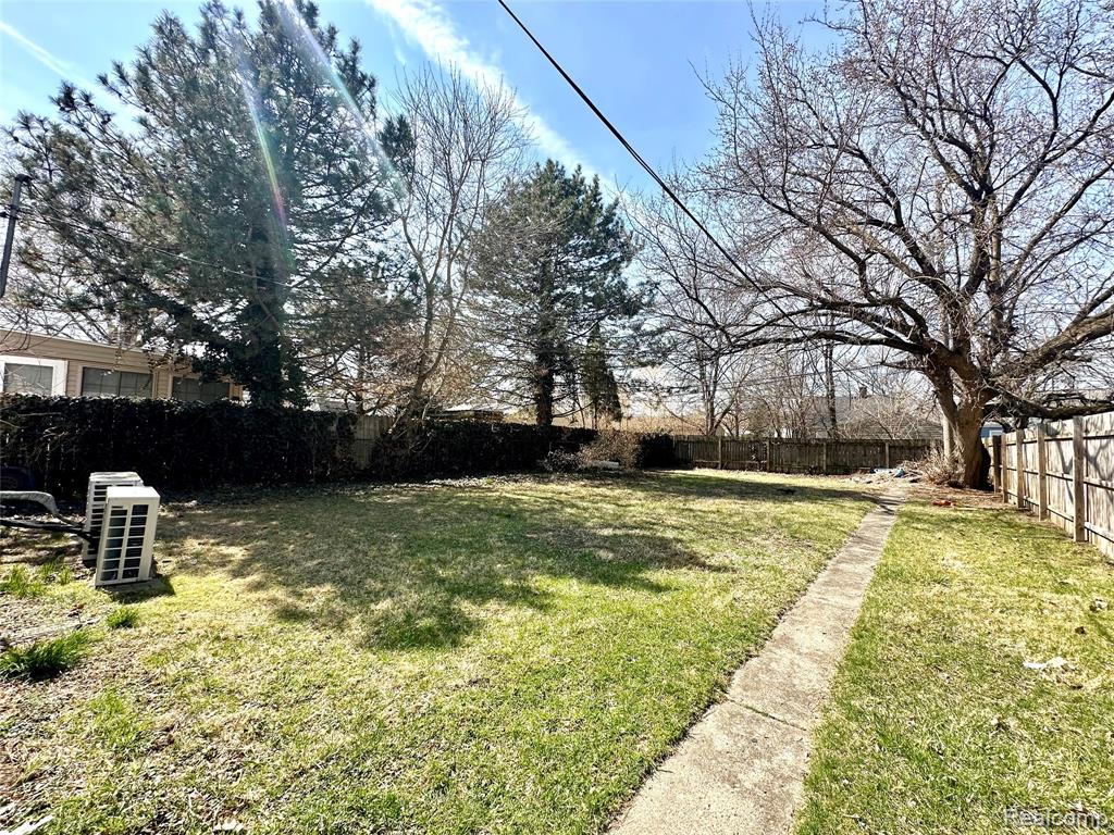 7409 Dolphin, Redford, MI 48239 — Photo 12