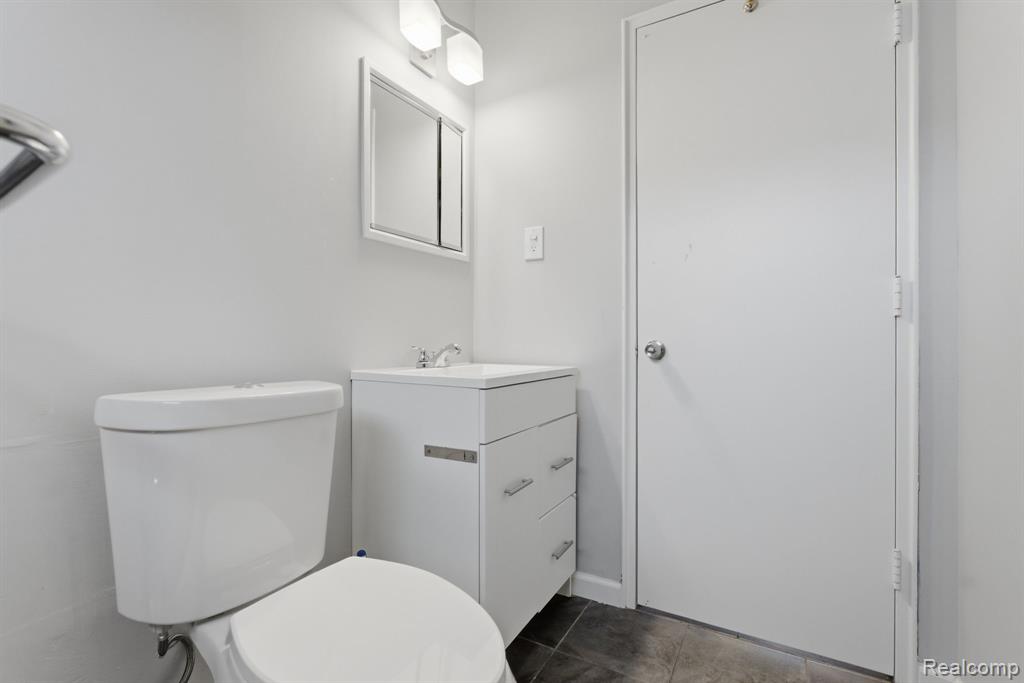 57 W Elmwood Avenue, Clawson, MI — Photo 22
