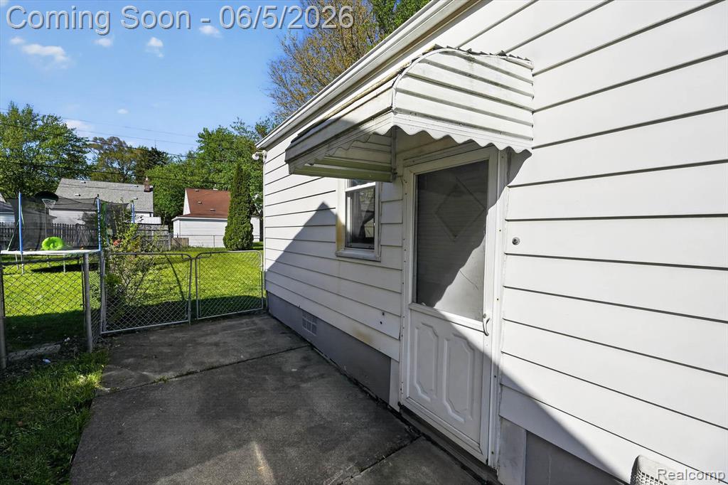 612 Mayflower Avenue, Lincoln Park, MI 48146 — Photo 25