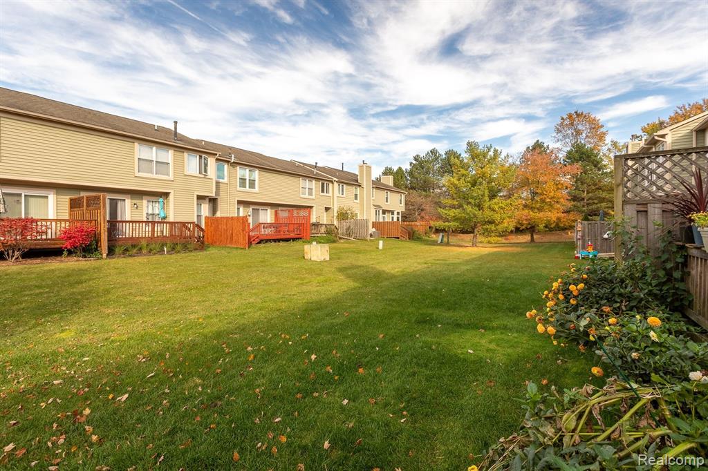 541 LIBERTY POINTE Drive, Ann Arbor, MI 48103 — Photo 23