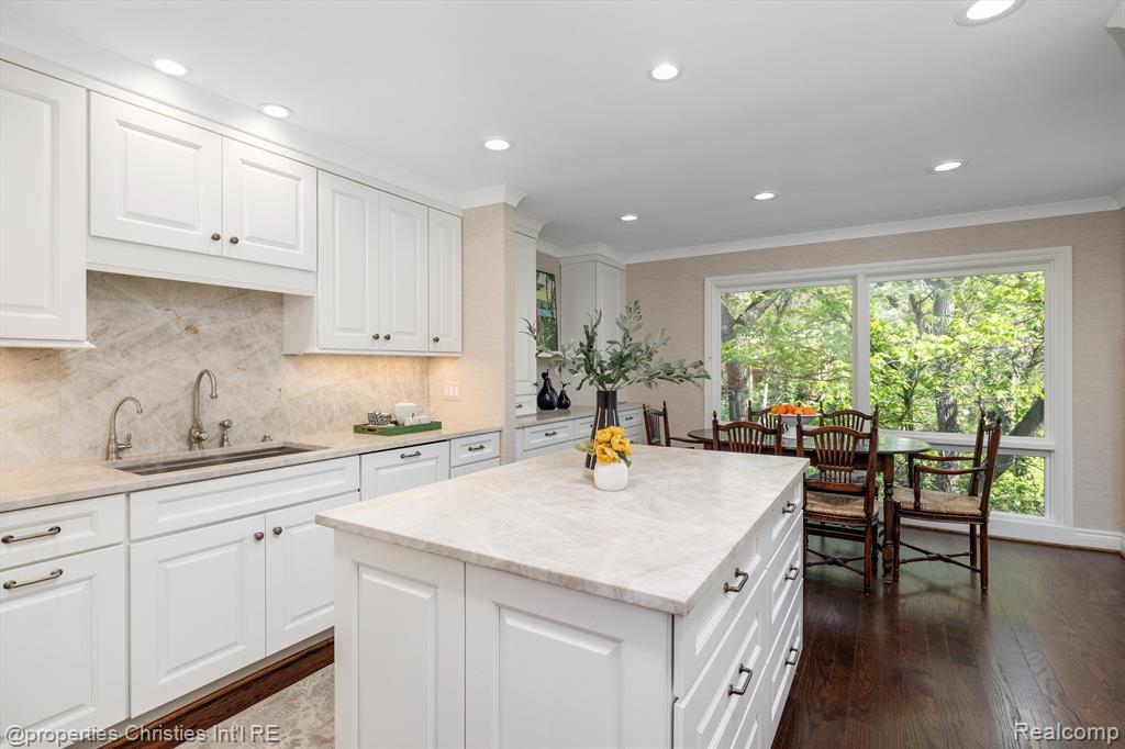 4640 Private Lake Drive, Bloomfield Hills, MI 48301 — Photo 15