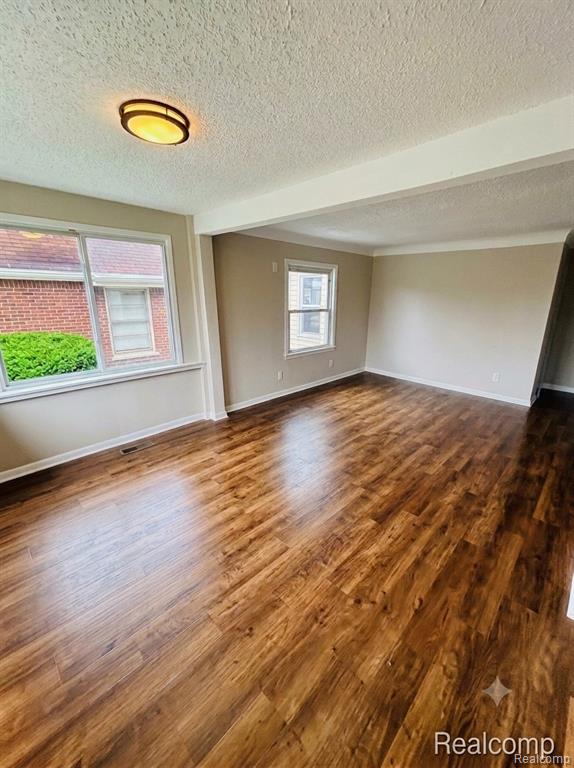 557 WHITE Avenue, Lincoln Park, MI 48146 — Photo 13