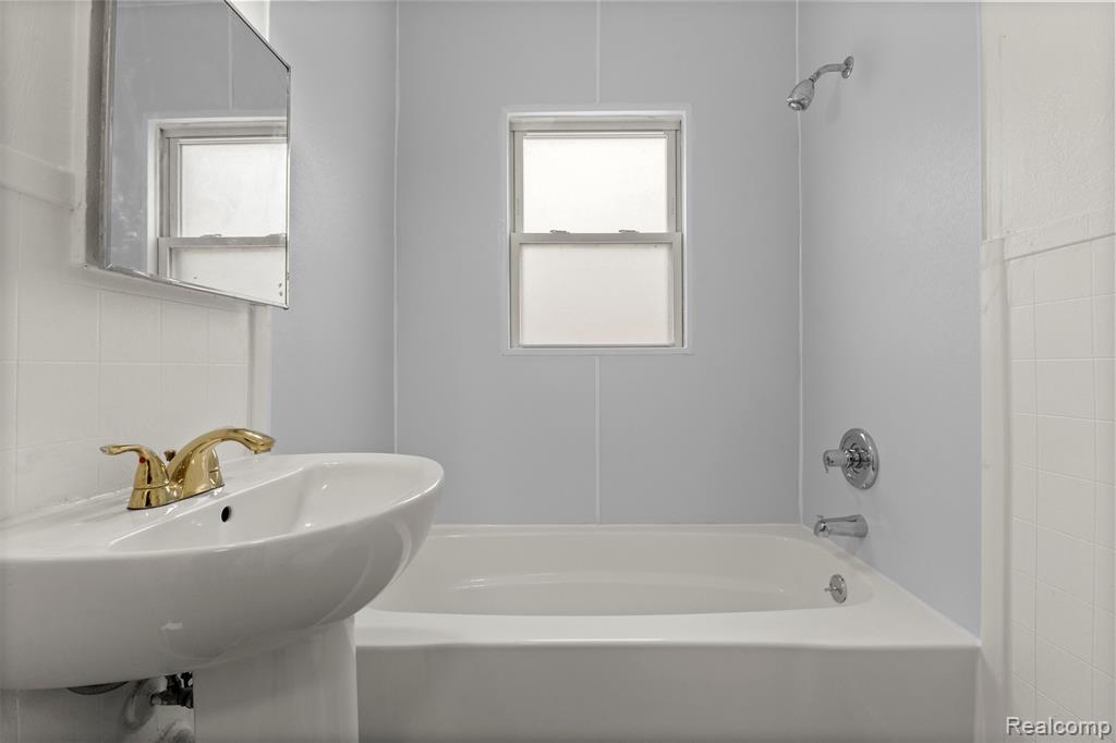 4721 Jackson Street, Dearborn Heights, MI 48125 — Photo 18