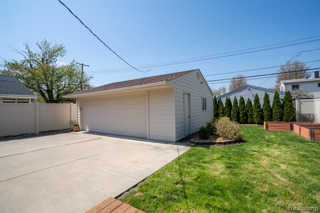 18580 Marsha Street, Riverview, MI 48193 — Photo 8