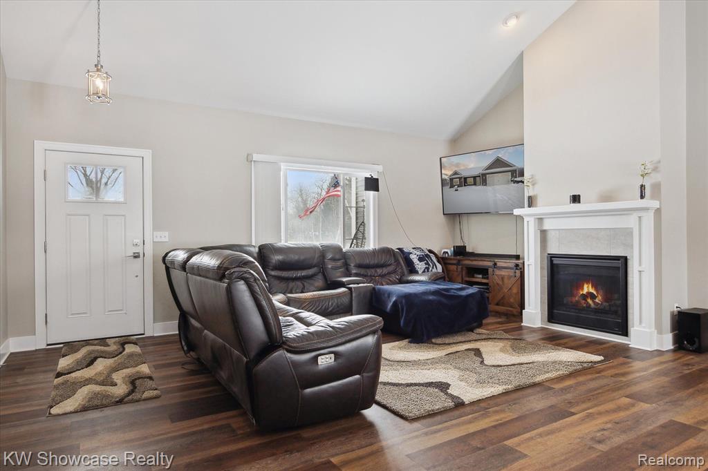 9345 HICKORY RIDGE Road, Holly, MI 48442 — Photo 6
