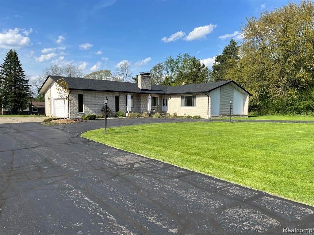 33426 Harlan Drive, Farmington, MI 48331