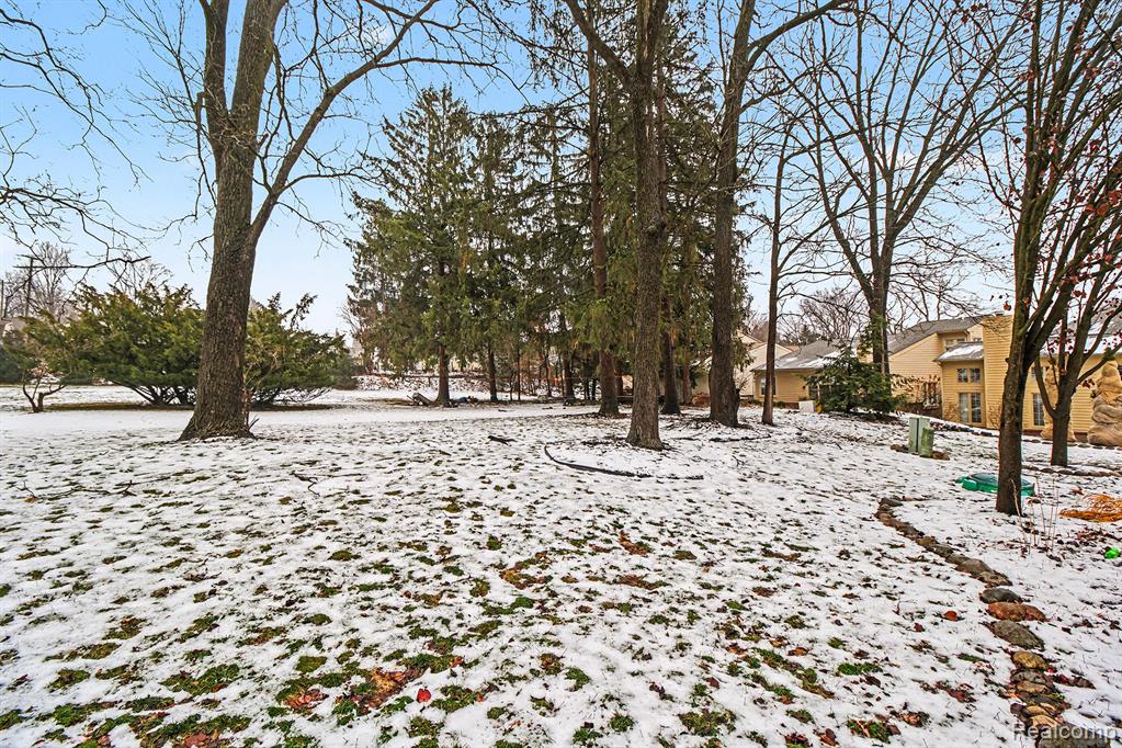 761 Milford Glen Court, Milford, MI 48381 — Photo 22