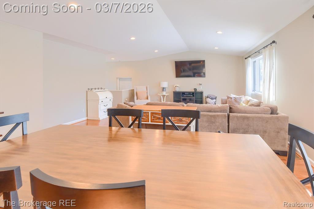 4405 Green Lake Road, West Bloomfield, MI 48323 — Photo 15
