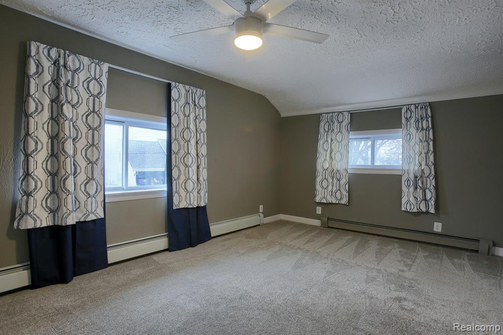 46070 EDGEWATER Drive, Chesterfield, MI, 48047