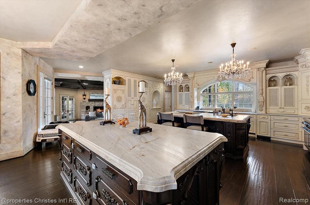 3701 Northwood, West Bloomfield, MI, 48324