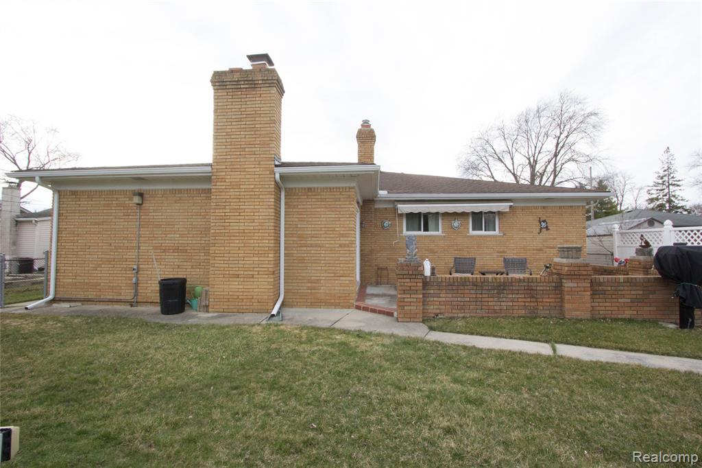 30208 Maplegrove Street, Saint Clair Shores, MI 48082 — Photo 43