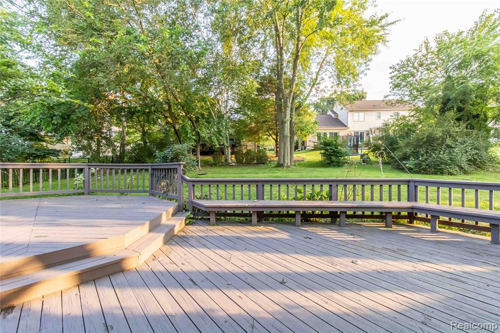 44891 Huntingcross Drive, Novi, MI — Photo 24