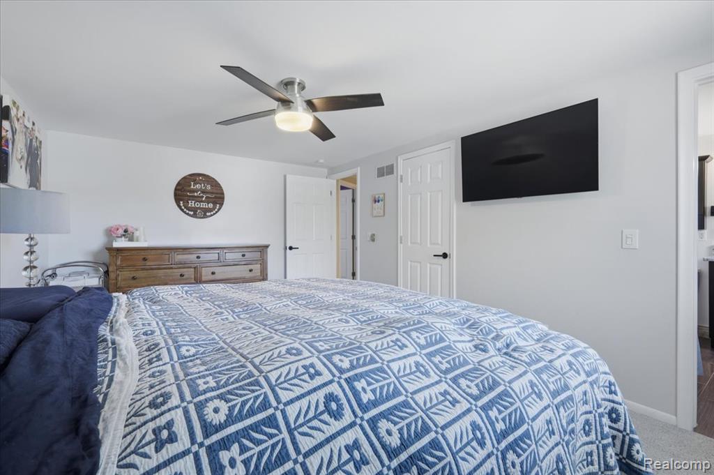 52448 Belle Arbor, Utica, MI 48316 — Photo 21