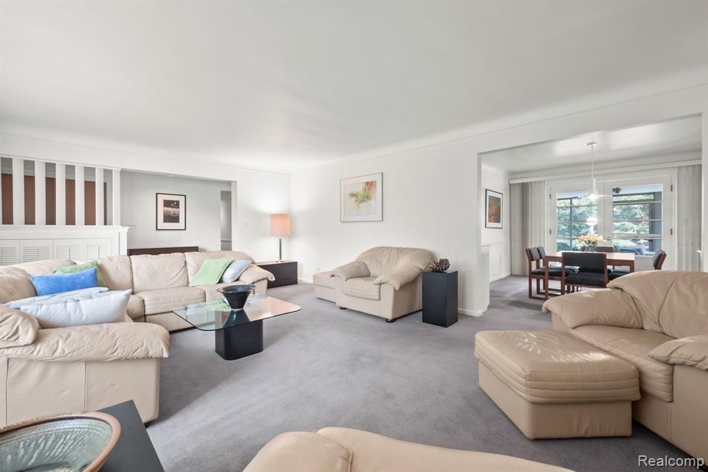 5889 ORCHARD BEND Road, Bloomfield Hills, MI 48301 — Photo 20
