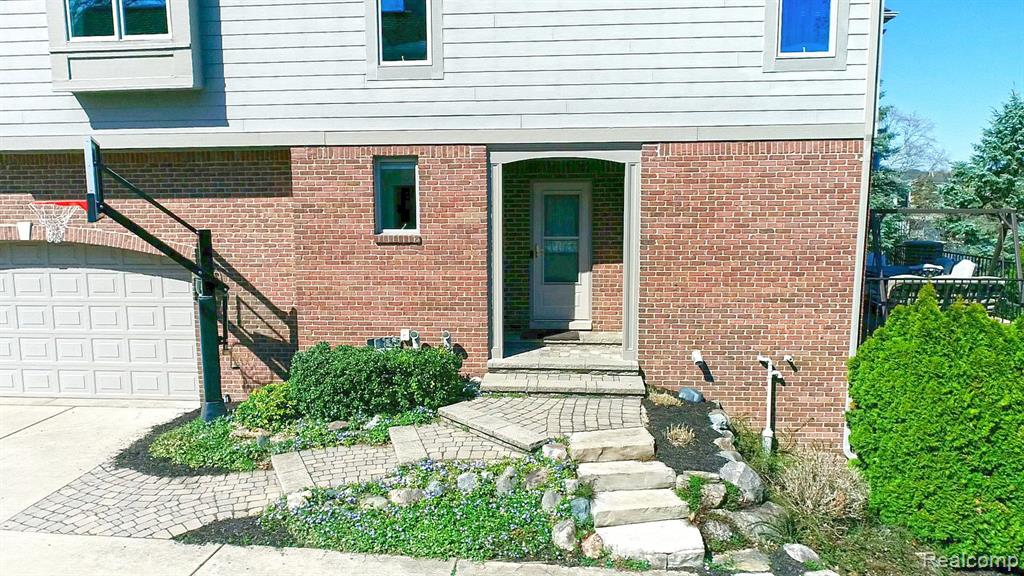 47924 MANORWOOD Drive, Northville, MI 48168 — Photo 84