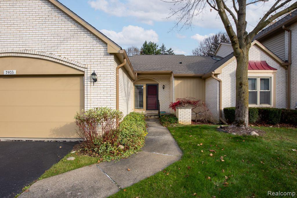 7403 SHERWOOD CREEK, West Bloomfield, MI — Photo 32