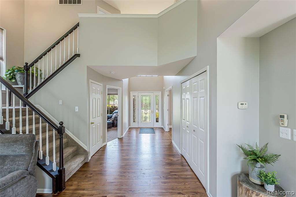 58721 Carriage Lane, South Lyon, MI 48178 — Photo 4