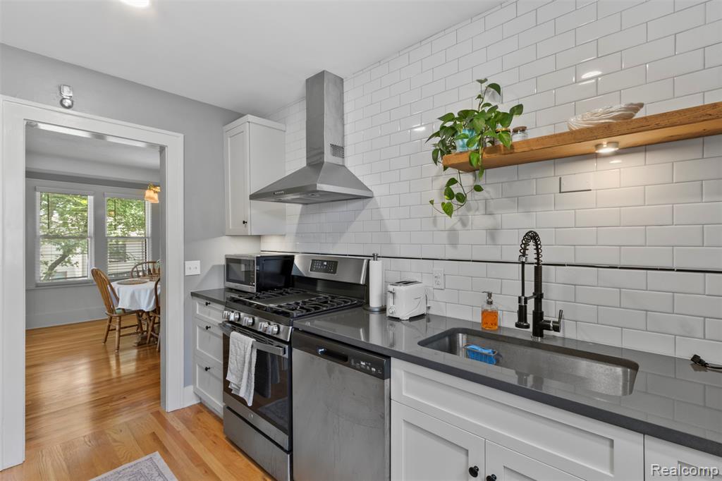 903 E 2nd Street, Royal Oak, MI 48067 — Photo 9