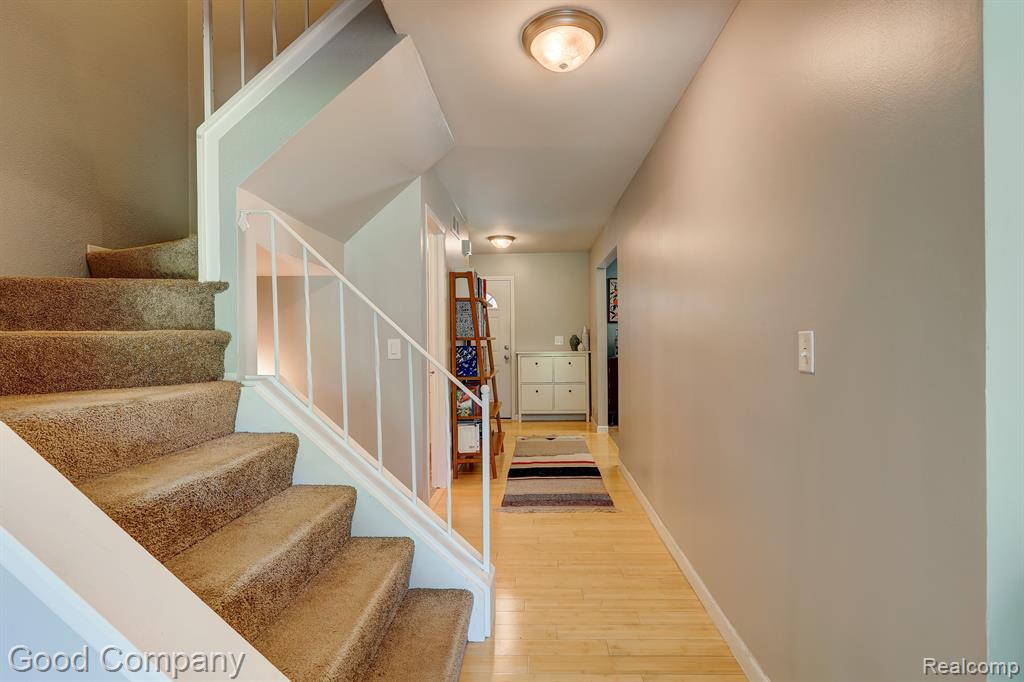 28660 LOWELL N, Southfield, MI 48076 — Photo 9