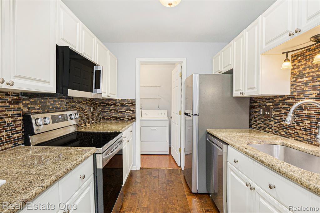 44882 Marigold Drive, Sterling Heights, MI 48314 — Photo 5