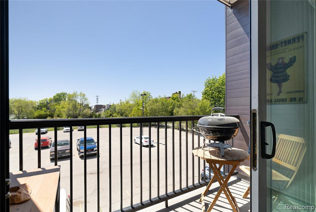 438 SELDEN, Detroit, MI 48201 — Photo 15