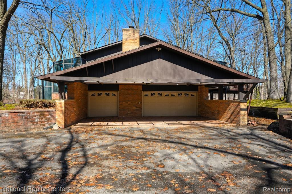 4710 Cove Road, West Bloomfield, MI 48323 — Photo 4