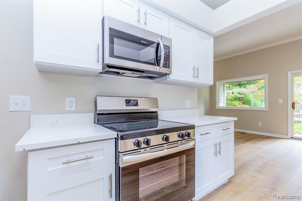 4426 GLENOAKS, Warren, MI 48092 — Photo 8
