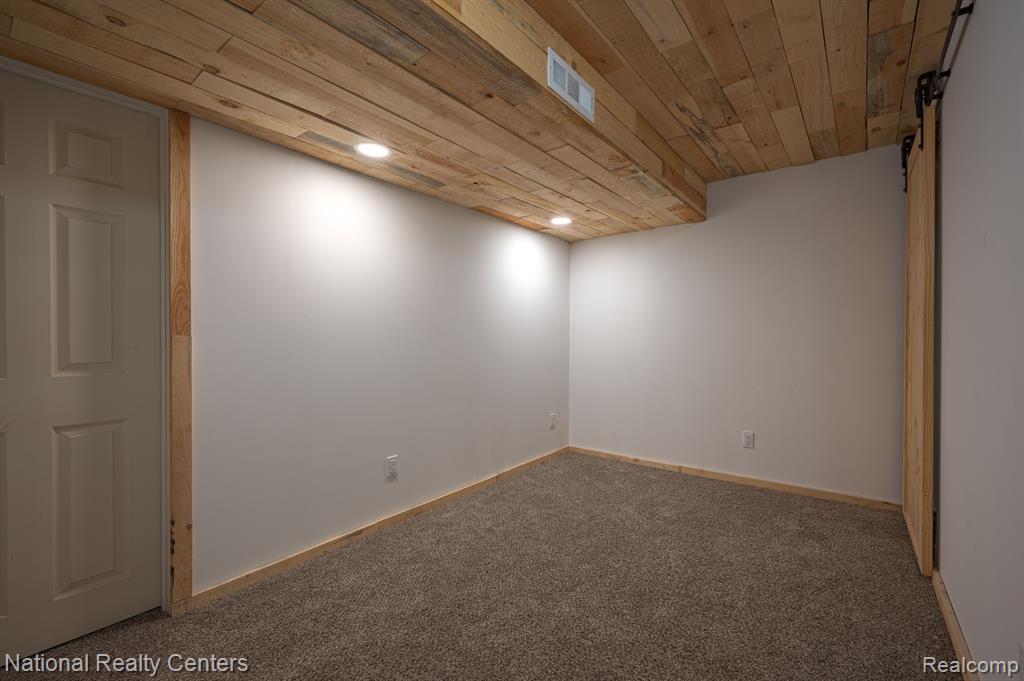 10040 Old Farm Trail, Davisburg, MI 48350 — Photo 24
