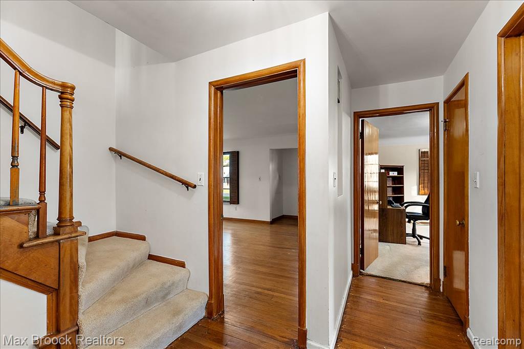 32321 Arlington Drive, Beverly Hills, MI 48025 — Photo 13