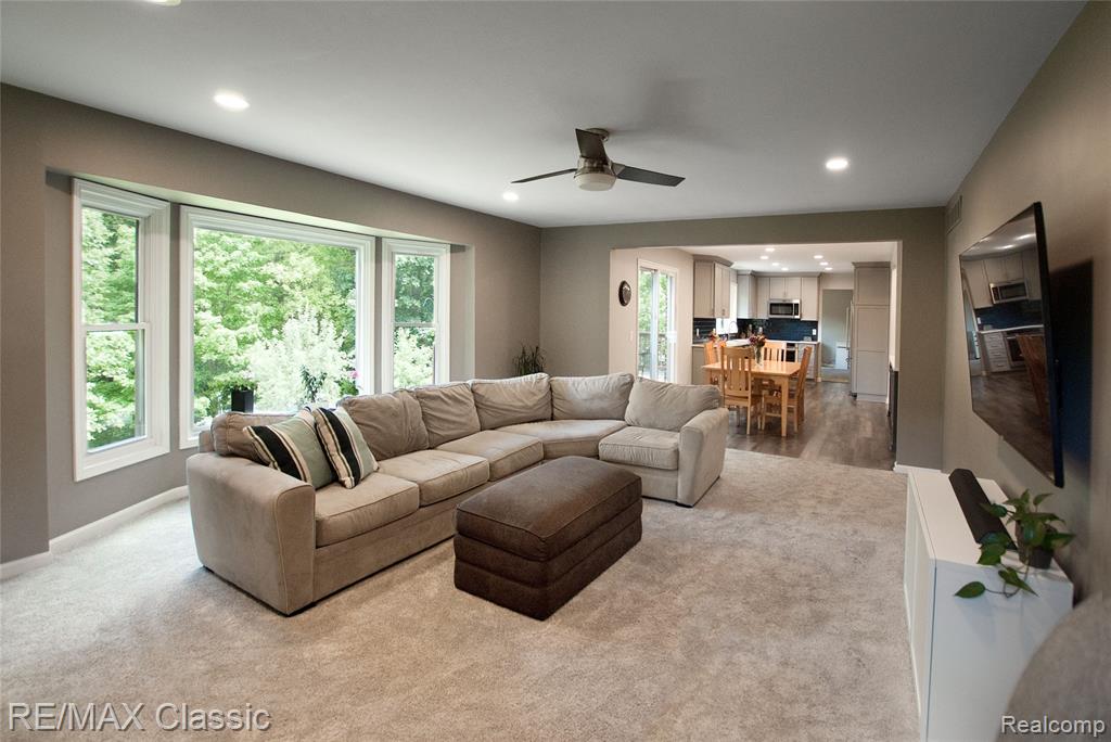 44500 Louvert Court, Novi, MI — Photo 18