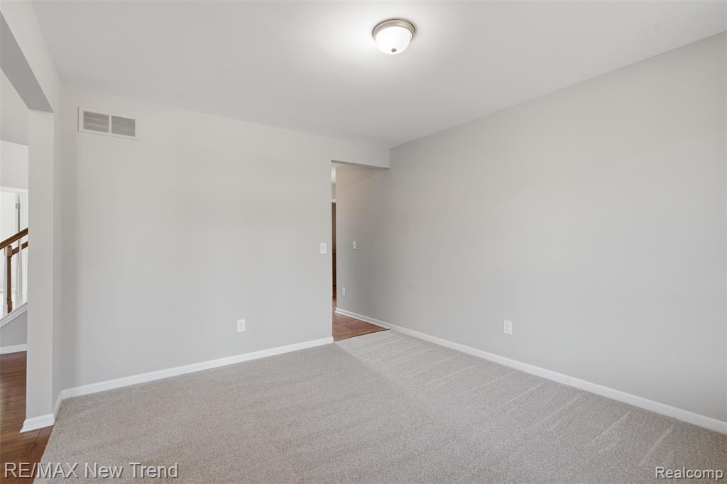 7301 VILLAGE PARK Drive, Independence, MI — Photo 8