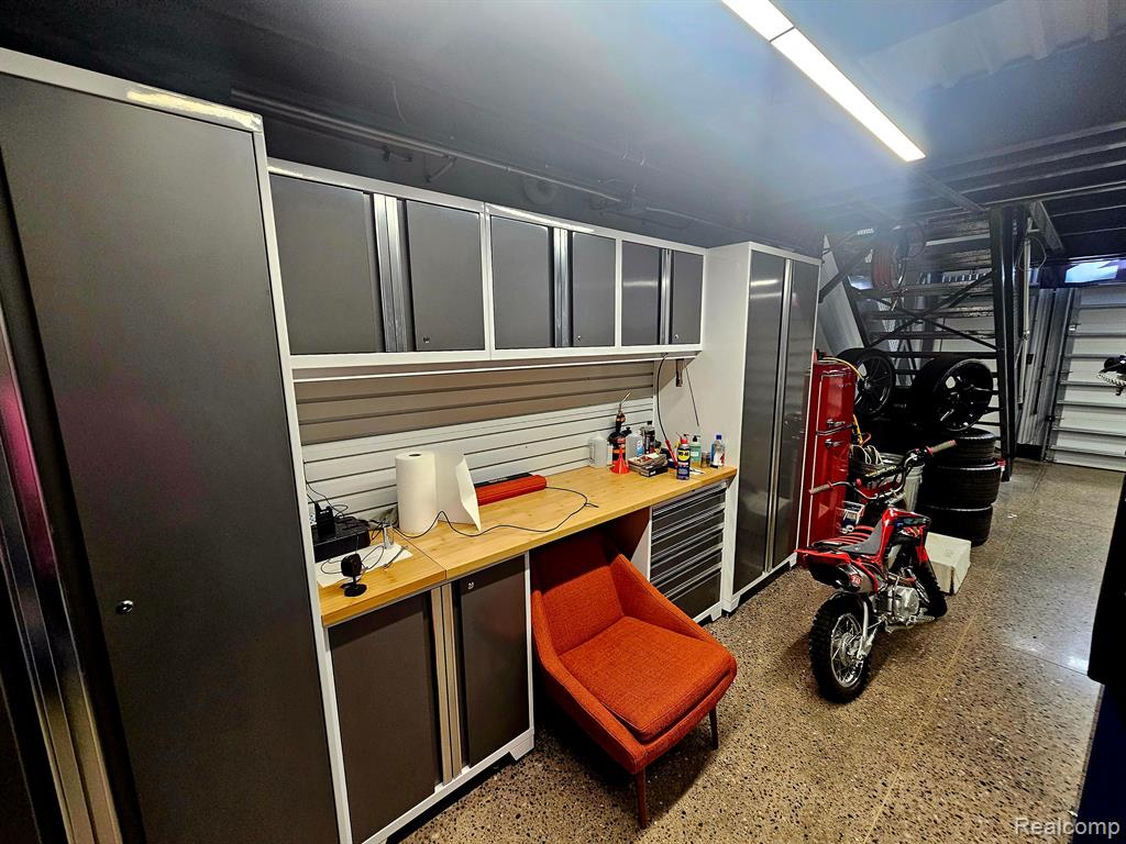 48 PIT Lane, Pontiac, MI 48341 — Photo 16