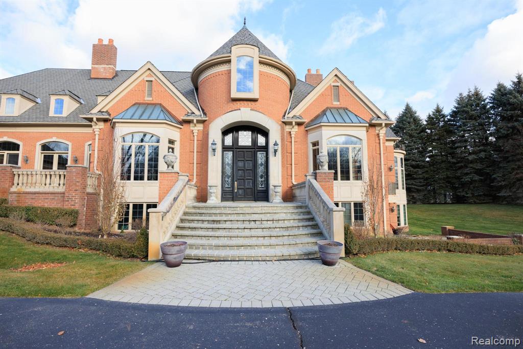 5165 Abbey Road, Rochester, MI, 48306