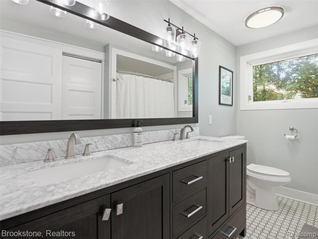 7450 Deerhill Drive, Clarkston, MI — Photo 43